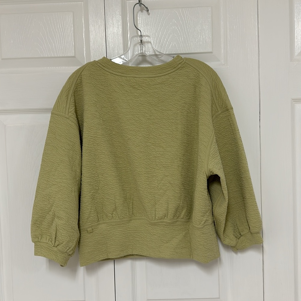 NWT Lululemon Top - Picture 3 of 6